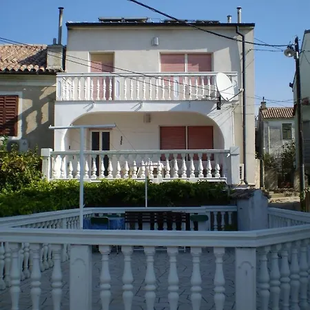 Room In Novi Vinodolski With Sea View, Terrace, Air Conditioning, W-Lan 3541-1 Guest house